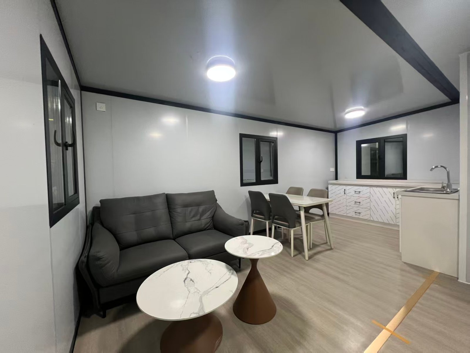 af6112f4-7fc4-400f-93ba-8fb0729256a3 20ft One-sided Slide Out Push Pull Fold Out House Pre Build Mobile Pod Luxury Container House with 1 Bedroom – – Finish in Just 1 Day